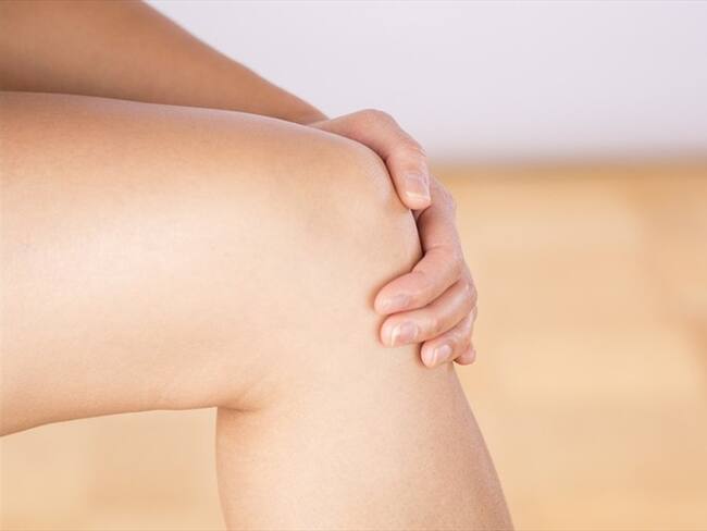 Paso a paso: Estos sencillos ejercicios lo ayudarán a aliviar el dolor de rodillas en casa. Foto: Getty Images