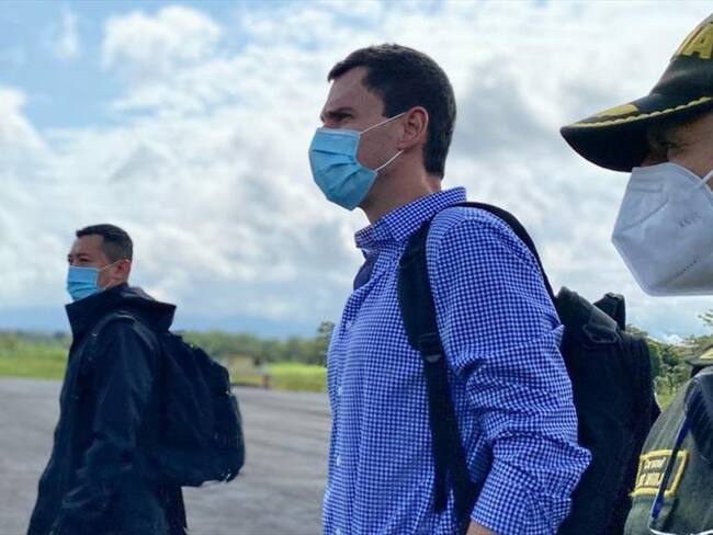 Juan Pablo Díaz Granados, viceministro de Relaciones Políticas, encargado de entregar las vacunas en el Magdalena. Foto: Twitter Juan P. DiazGranados