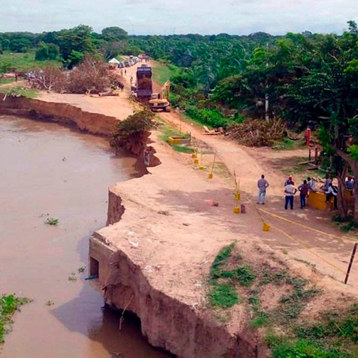 Erosión costera en Salamina sigue avanzando, habitantes temen pasar diciembre bajo el agua