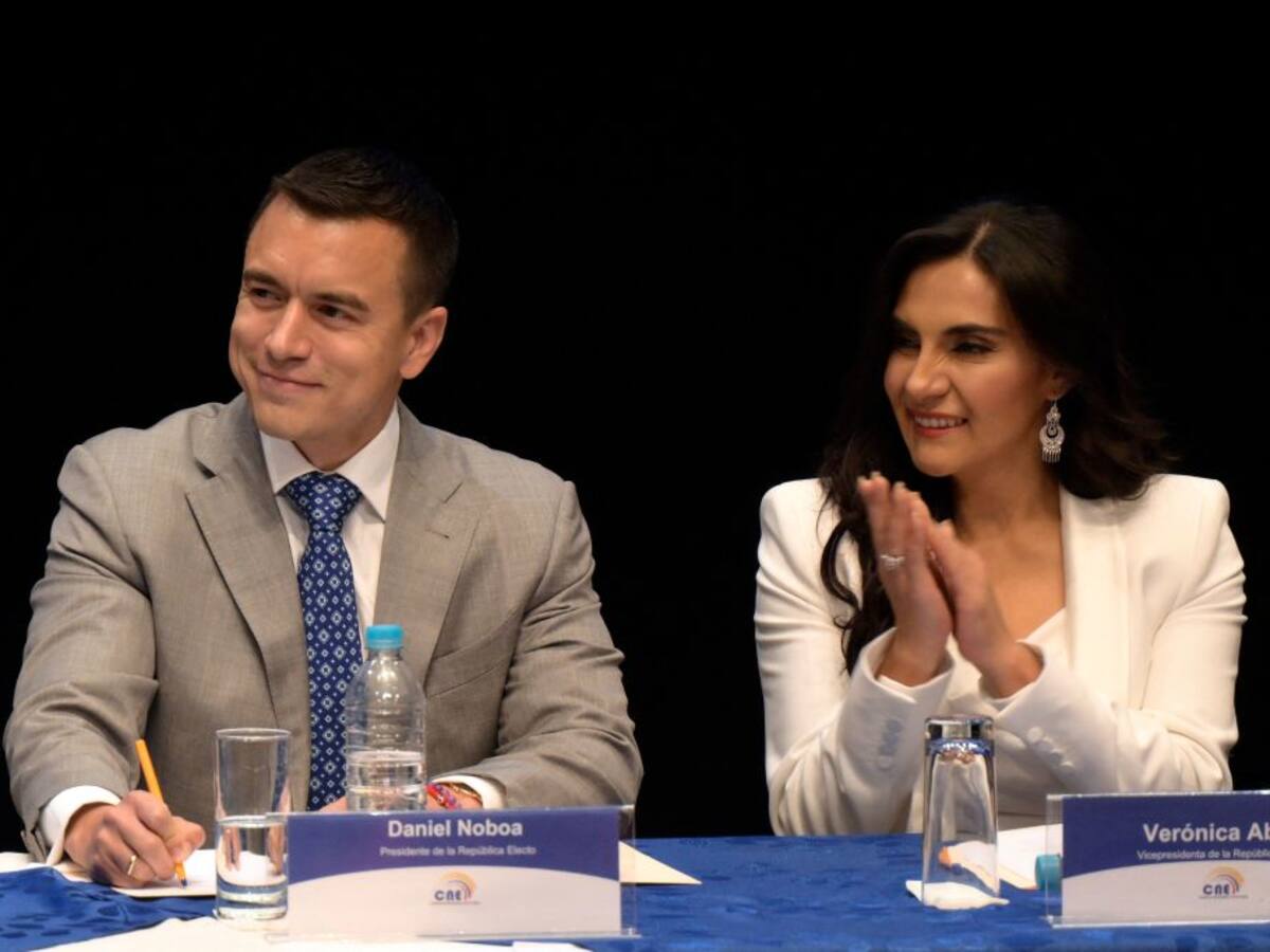 “No por expresar mi opinión me pueden desterrar”: Verónica Abad al presidente Daniel Noboa