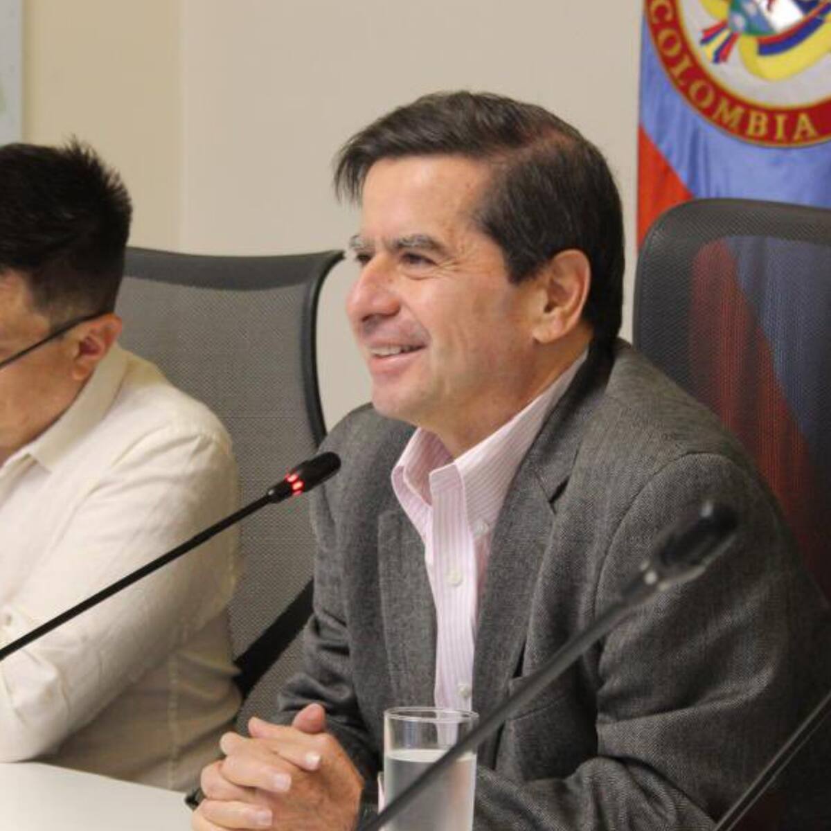 Todo será concertado, no presentaremos proyectos sin acuerdo: MinInterior sobre fast track