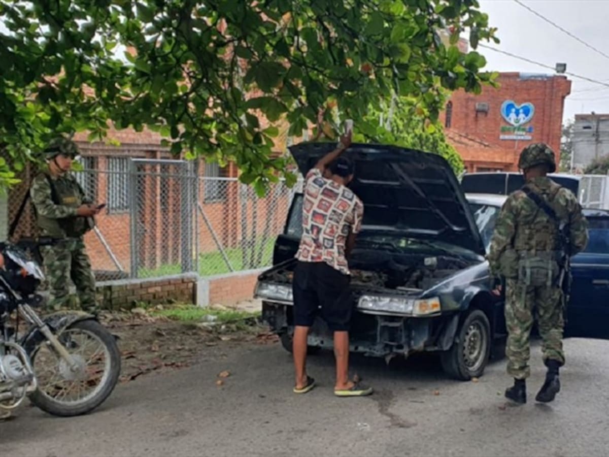 Descartan existencia de explosivos en vehículo abandonado frente al Hospital de Corinto
