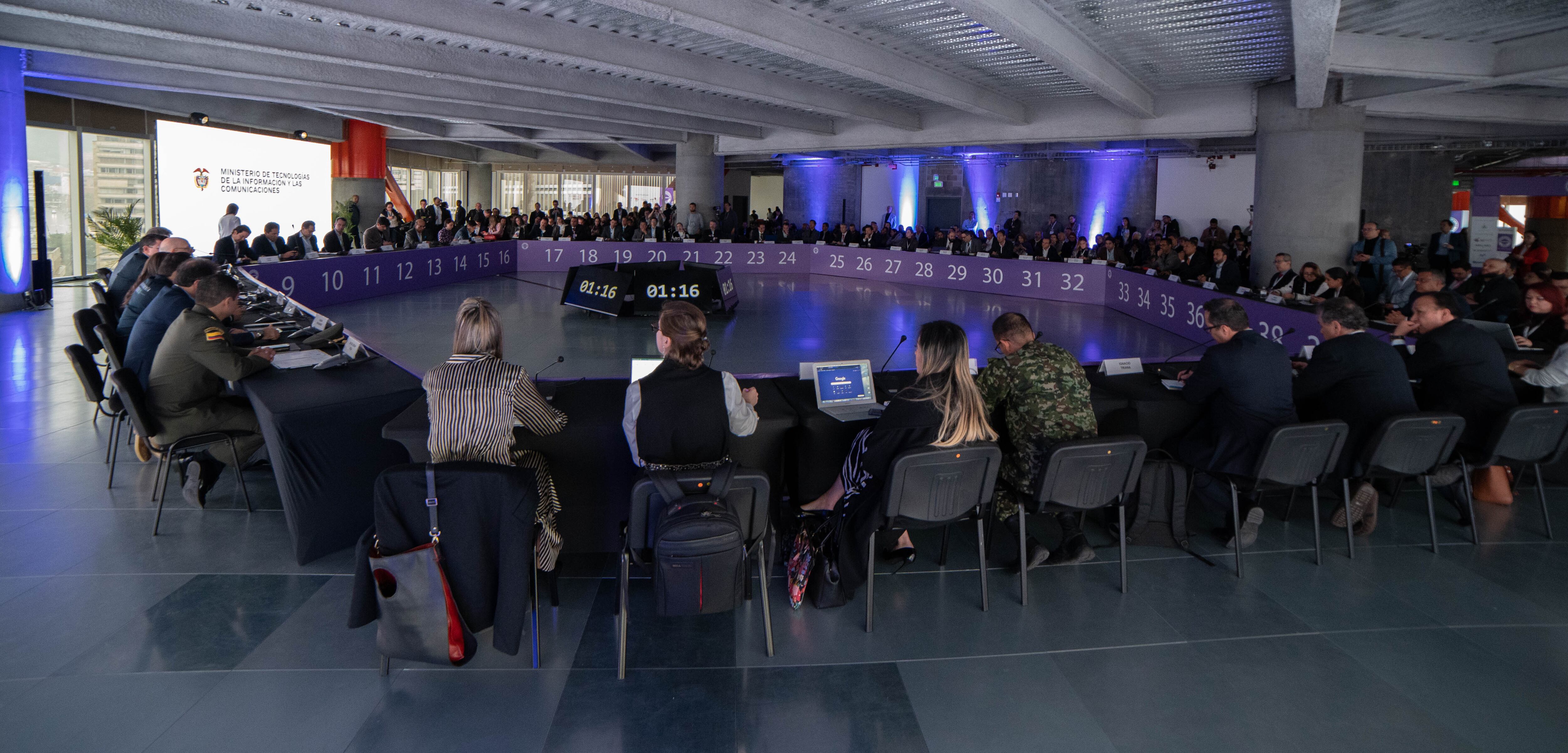 El encuentro contará con más de 30 panelistas invitados. | Foto: W Radio