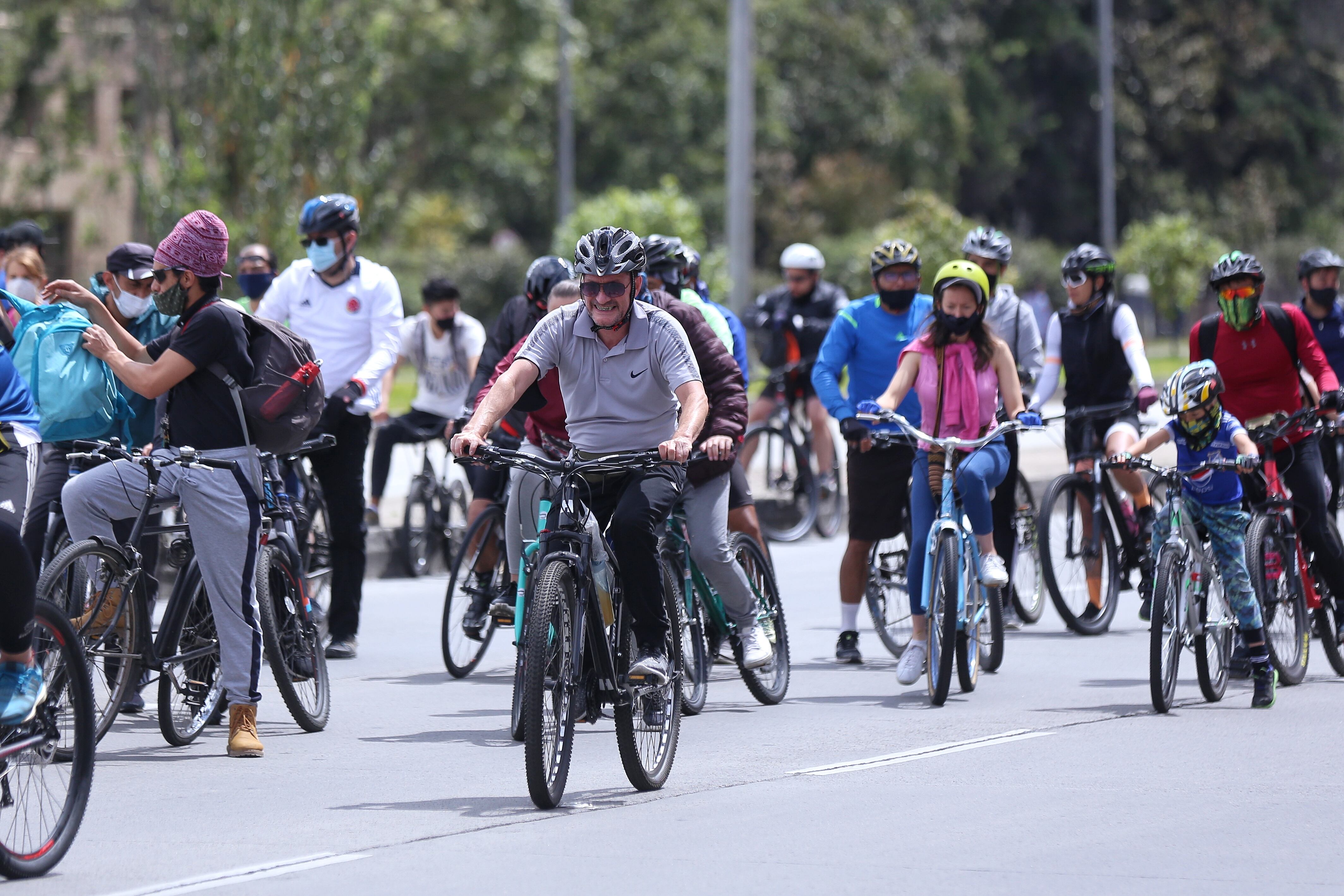 Ciclovía Bogotá. Foto: Colprensa.