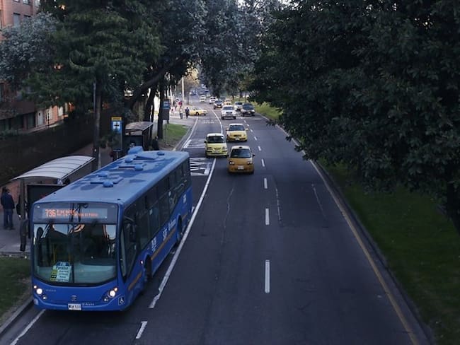 Concejales de Bogotá hacen duras críticas a la propuesta de pintar los buses del SITP