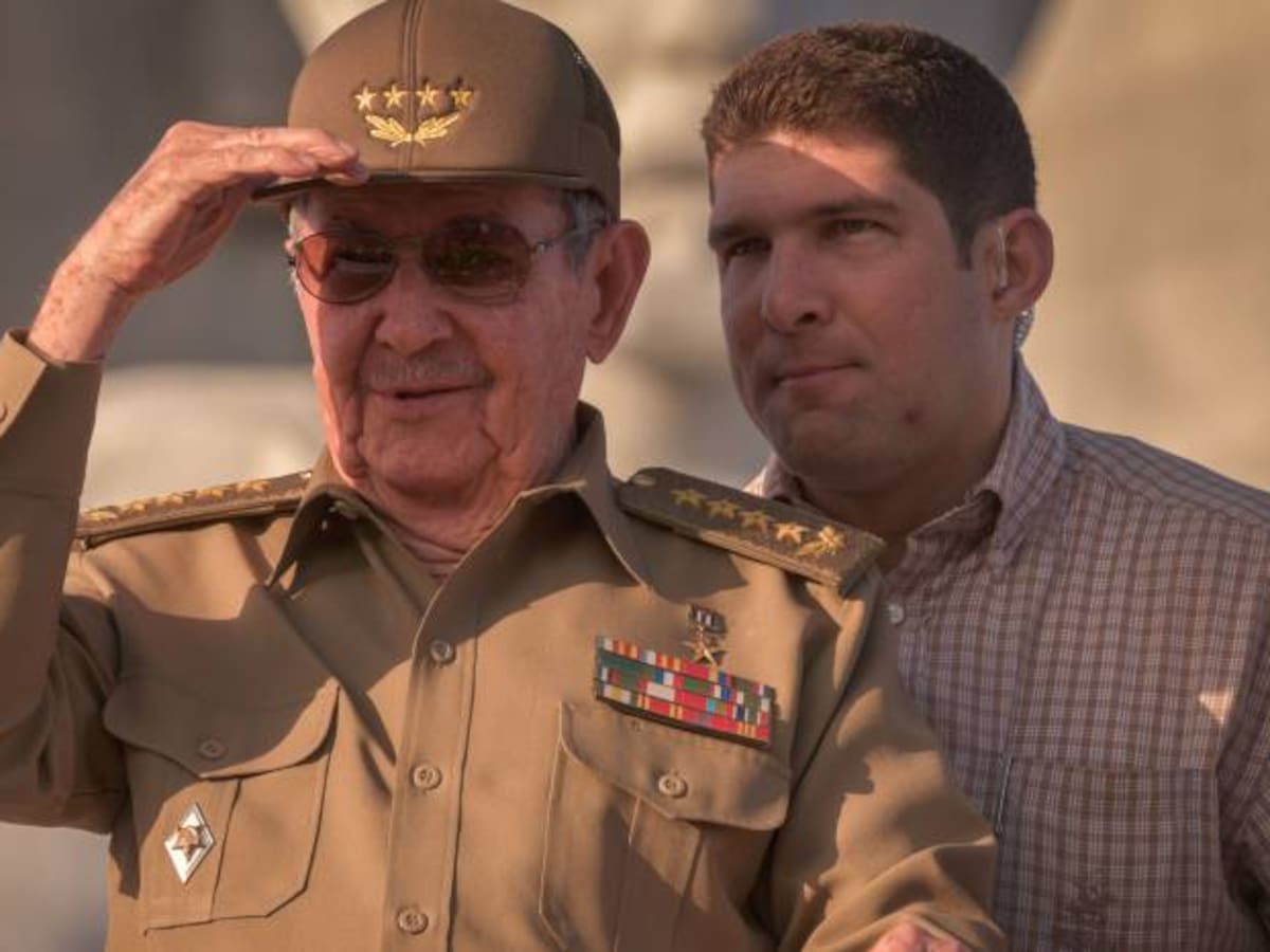 Raúl Castro participa en un acto público en Cuba tras los rumores sobre su estado de salud