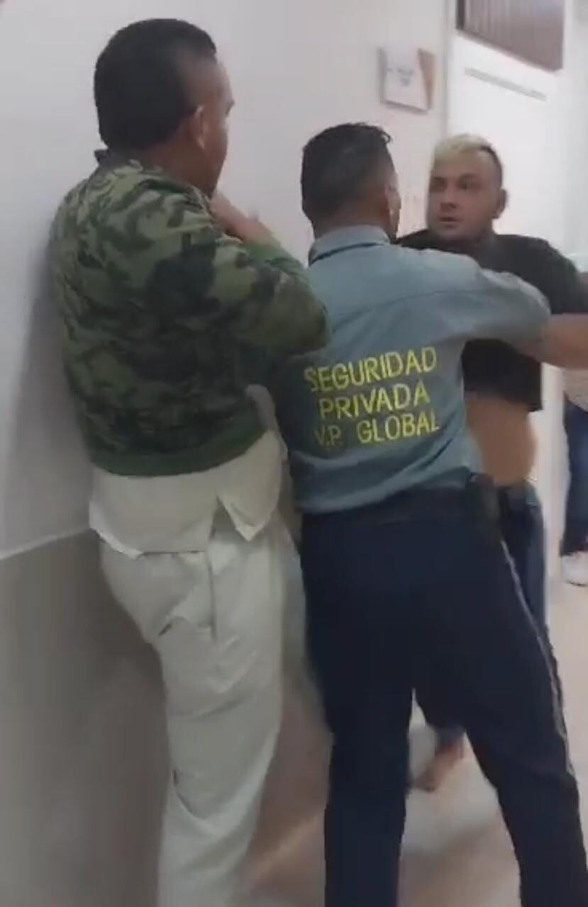 Padre de familia se enfrentó a golpes con auxiliar de enfermería en Cartagena