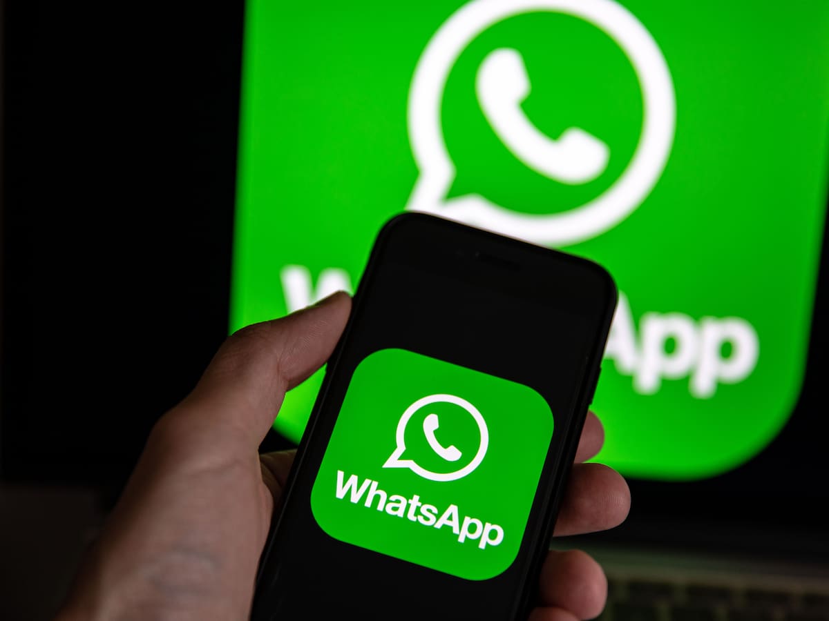 ¿Cómo evitar que otras personas vean sus conversaciones de WhatsApp?