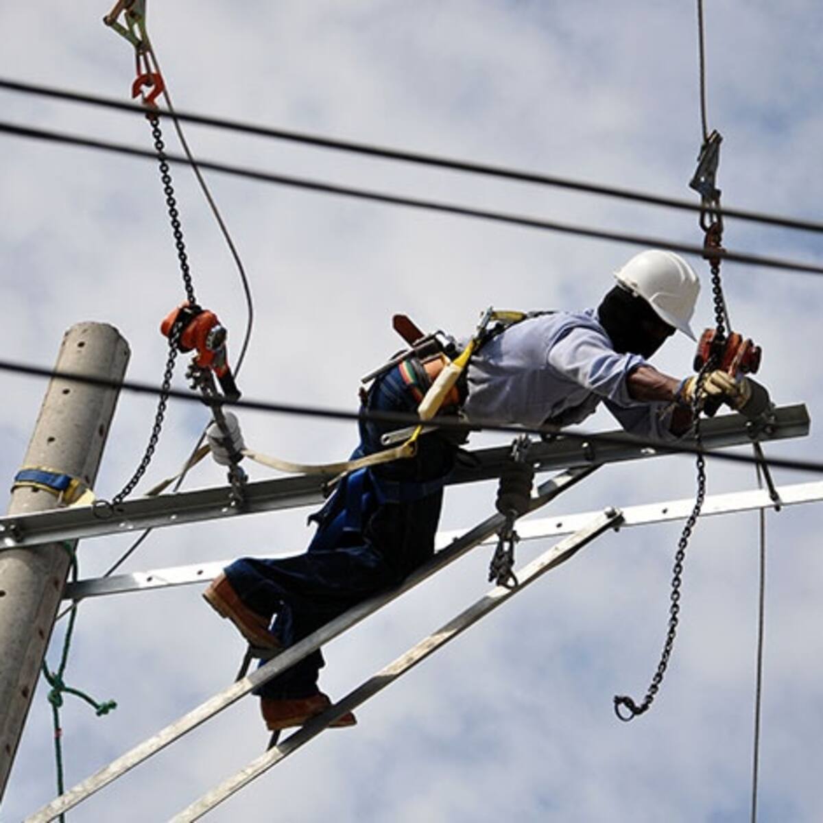Bloqueos en Barranquilla por falta de energía: ciudadanos reclamaron a Air-e por suministro