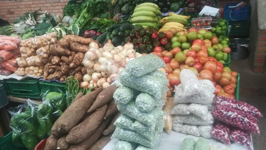 Las arepas, almojábanas, bocadillo de guayaba, dátiles y por supuesto la panela, harán parte de los 7.000 mercados.. Foto: La W