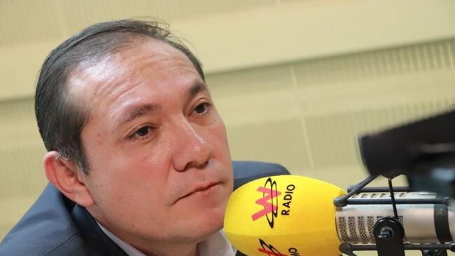 Sanguino invitó al uribismo a no decir que Márquez y Santrich son brazo armado del partido Farc. Foto: La WCon Vicky Dávila