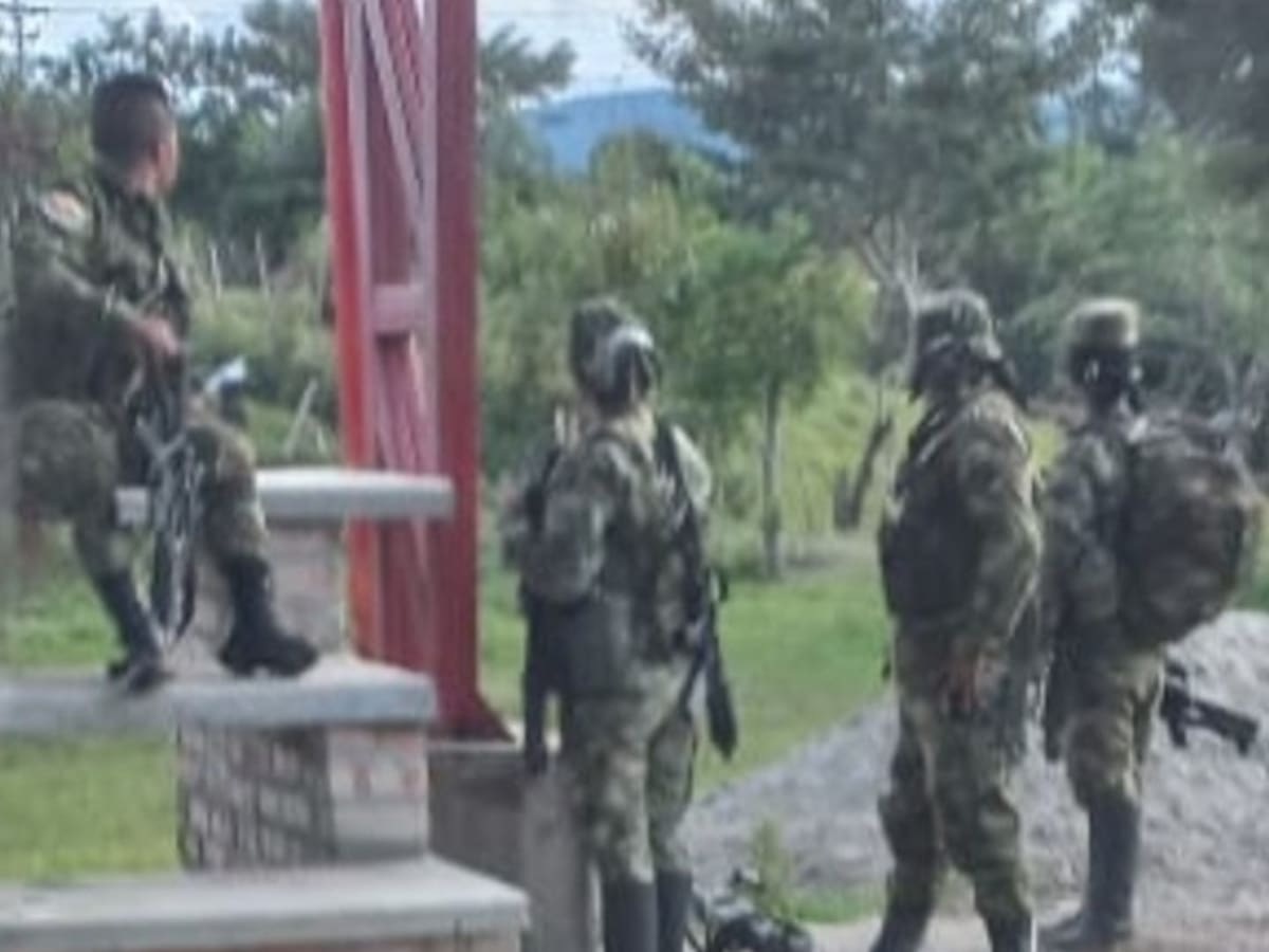 Grupo armado ilegal utilizó como ‘escudo’ una institución educativa en Inzá, Cauca