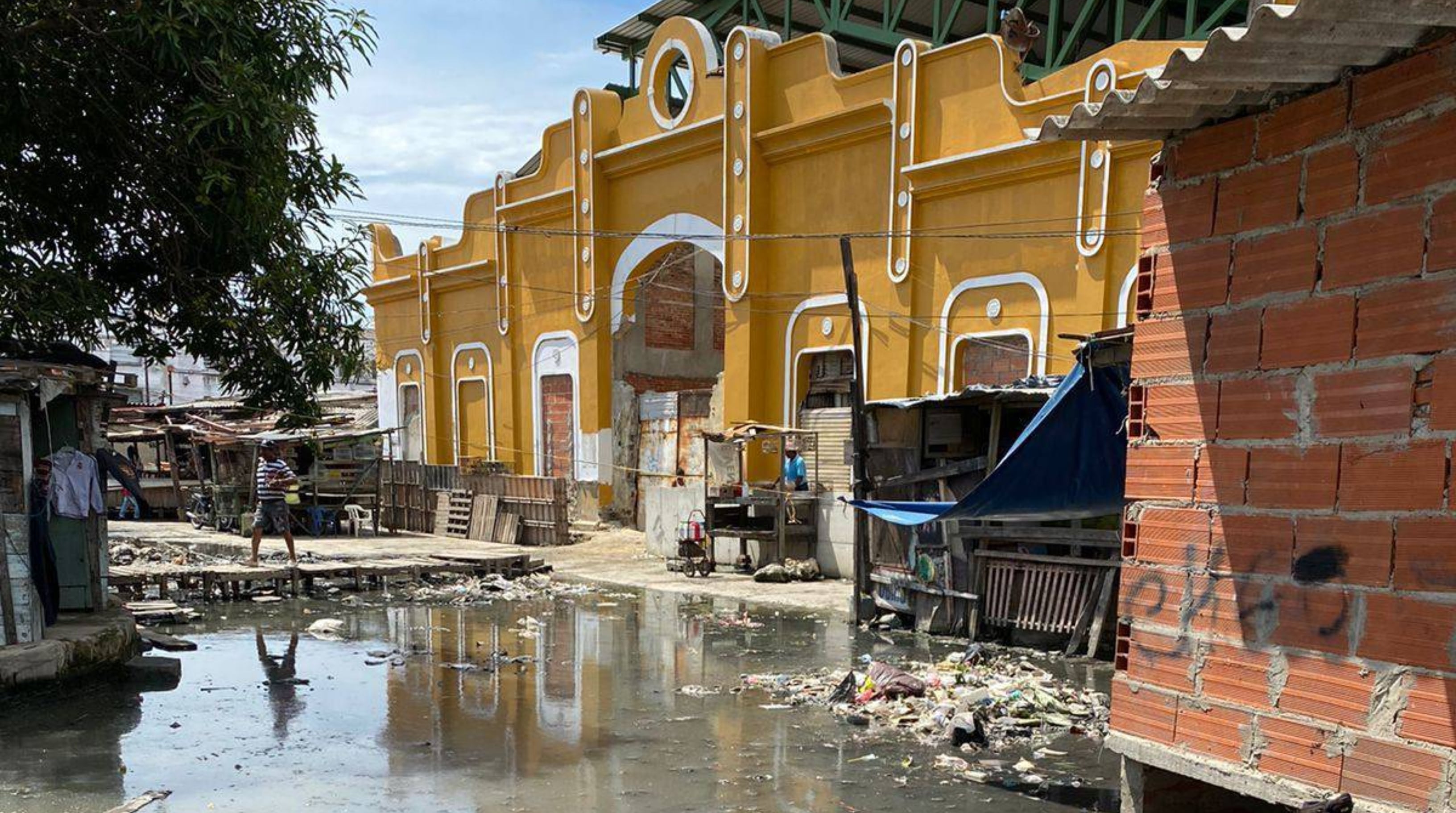Inundación en el Mercado de Granos de Barranquilla. Foto: Cortesía Andrea Pallares.