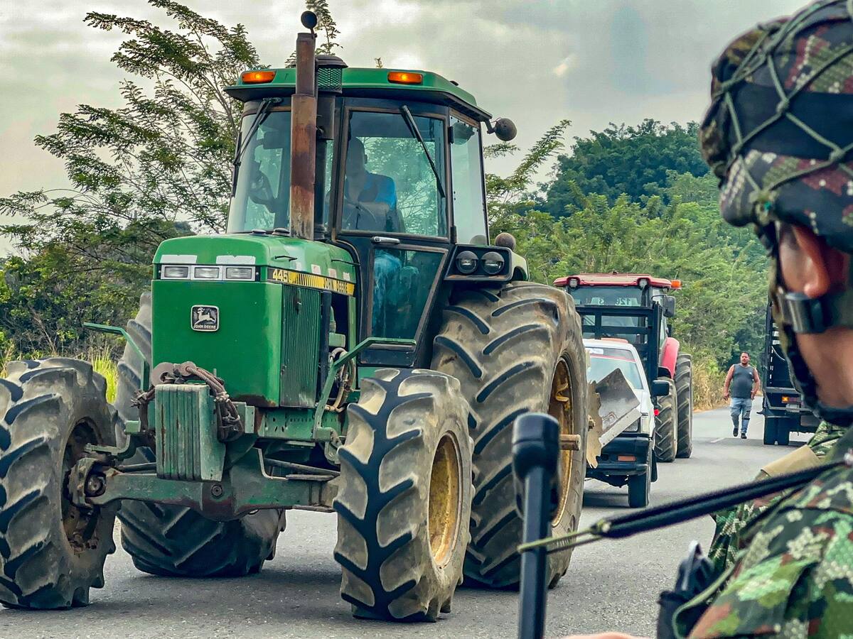 Ejército desplegó diez vehículos blindados en el Valle del Cauca para resguardar la COP16