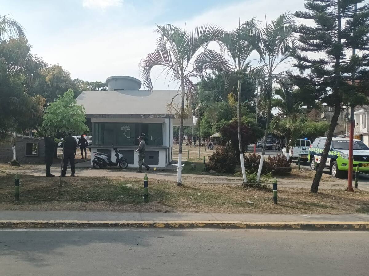Máxima alerta en Cali tras nuevo atentado con granada a CAI de la Policía