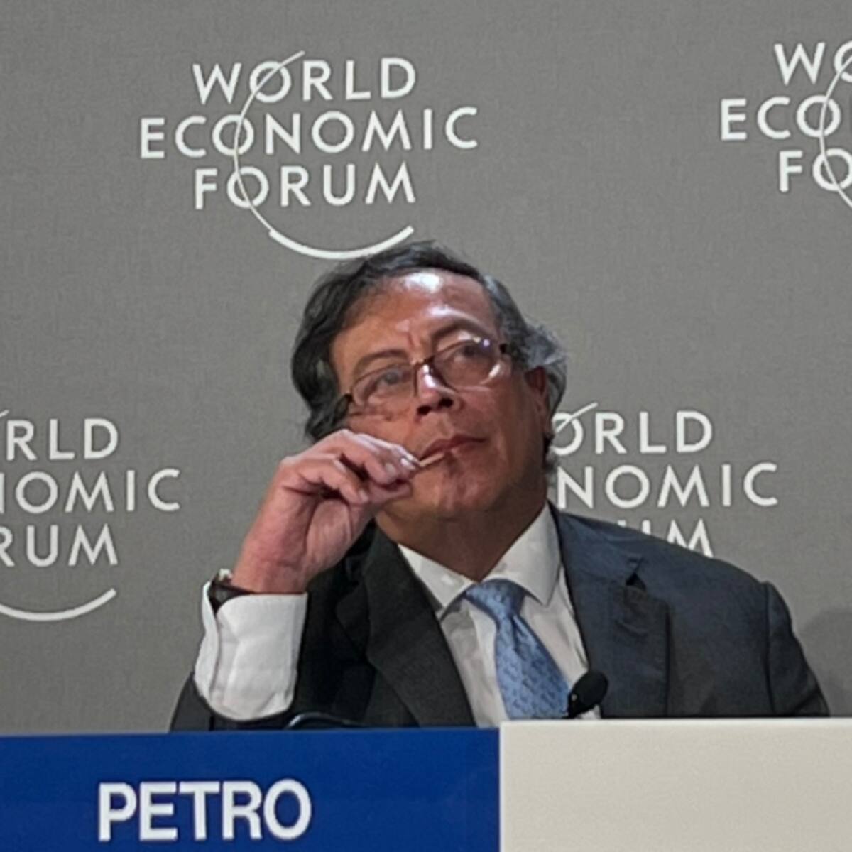 El propósito es avanzar hacia la exportación de turismo y energías limpias: Petro