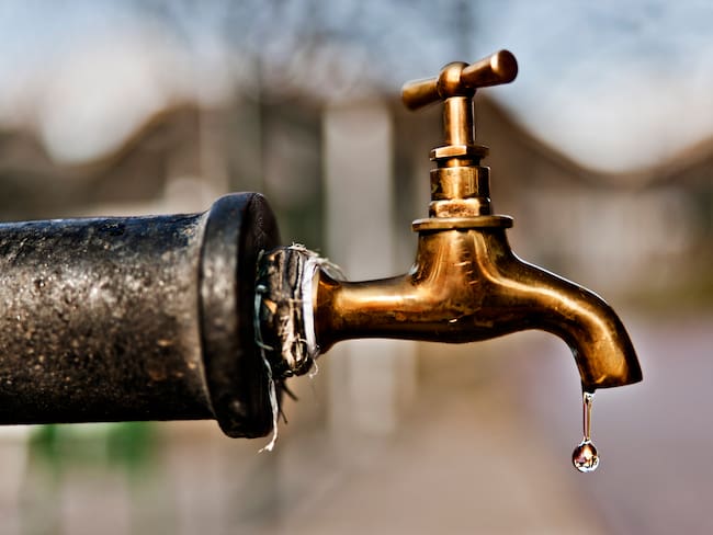 Imagen de referencia de racionamiento de agua. Foto: Getty Images
