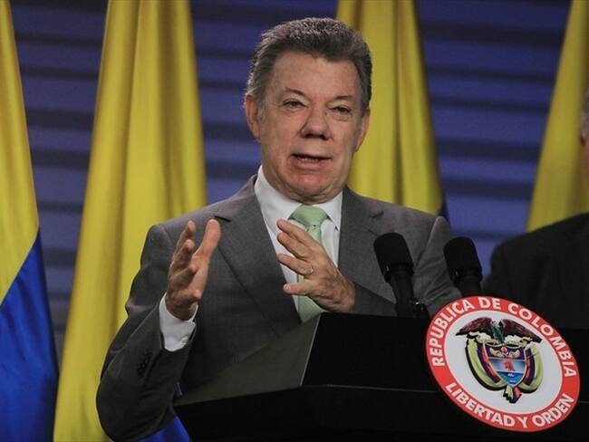 Juan Manuel Santos señaló que las acciones de la Fuerza Pública contra las bandas criminales y grupos ilícitos deben ser contundentes. Foto: Colprensa