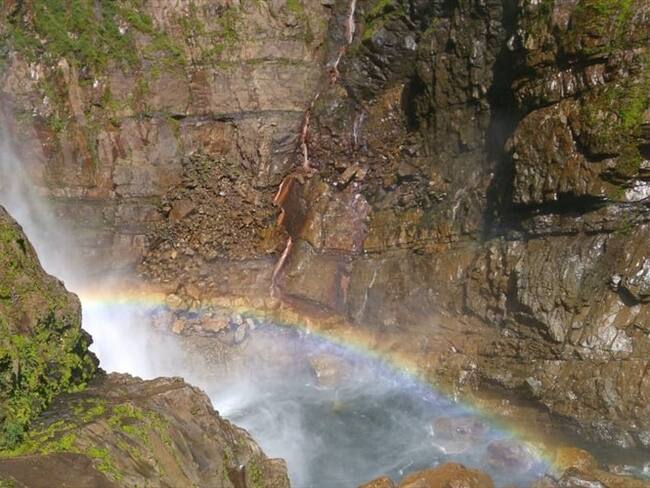 Salto Candelas a 1.5 km de la infraestructura licenciada. Foto: Foto: La W