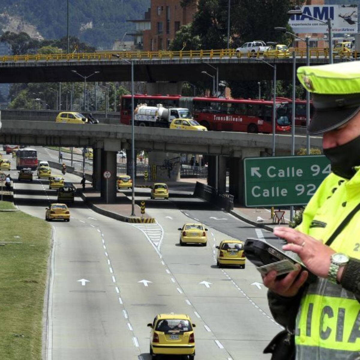 Pico y placa en Bogotá para vehículos particulares y taxis del 20 al 26 de octubre