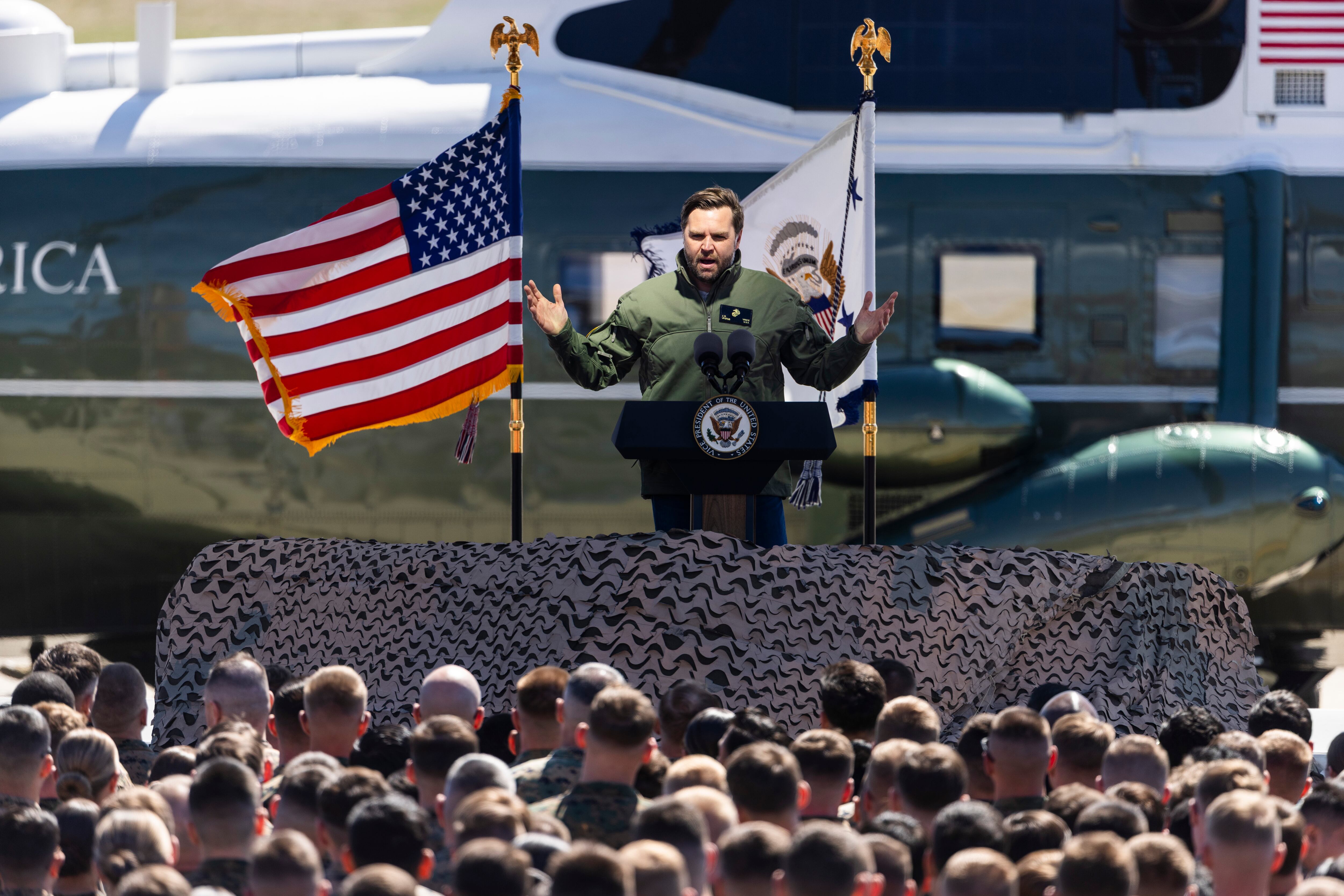 JD Vance. FOTO: EFE/EPA/JIM LO SCALZO