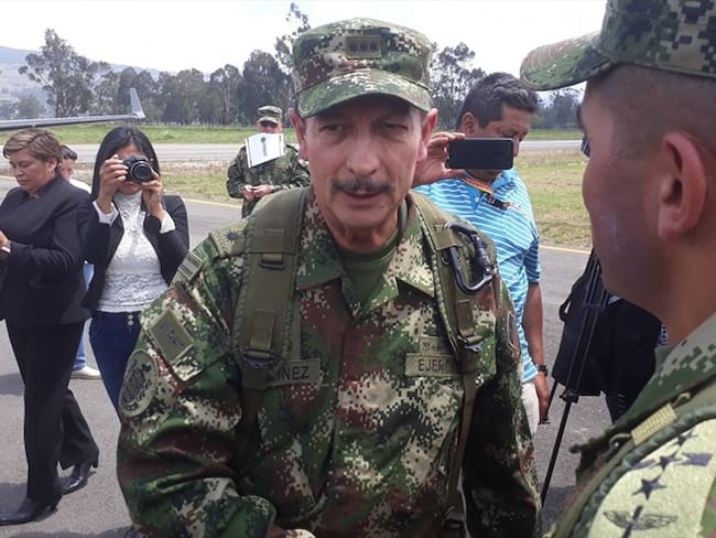 El comandante del Ejército Nacional, mayor general Nicacio Martínez, lamentó la muerte de dos soldados en el bajo Cauca Antioqueño. Foto: Redacción W Radio