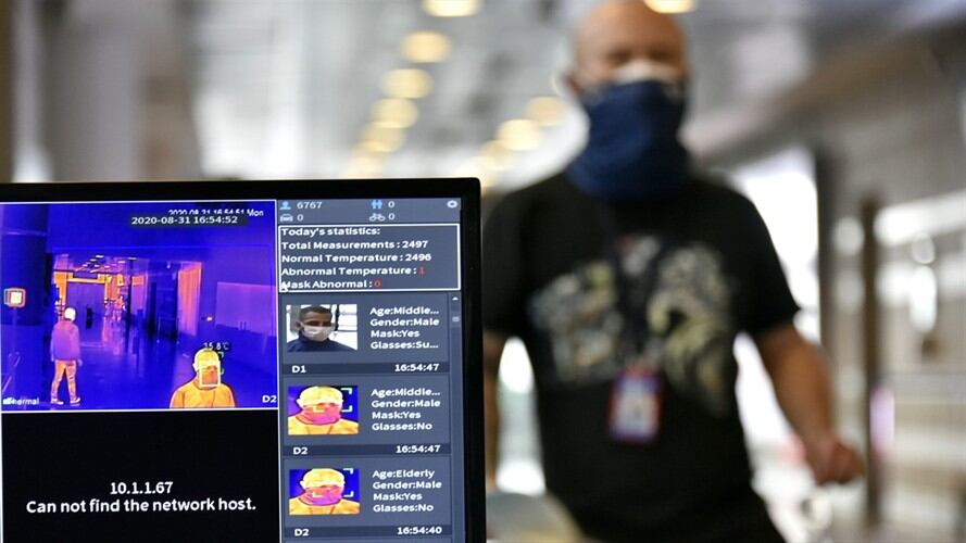 Investigación a viajeros que entraron al país con COVID-19 . Foto: Referencia Getty