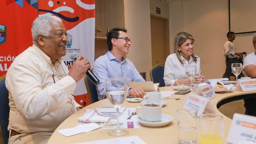 Polémica por convenio entre gobierno de Magdalena y Cuba. Foto: Cortesía Alcaldía de Santa Marta