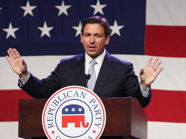 Precandidato presidencial republicano Ron De Santis . (Foto: Scott Olson/Getty Images)