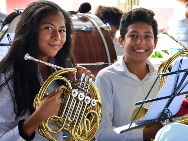 La música clásica rompe fronteras invisibles en Distrito de Aguablanca, Cali. Foto: Agencia Anadolu