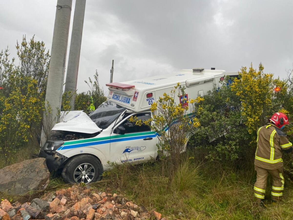 Accidente de una ambulancia en la vía Tunja - Socará, Boyacá dejó cuatro heridos