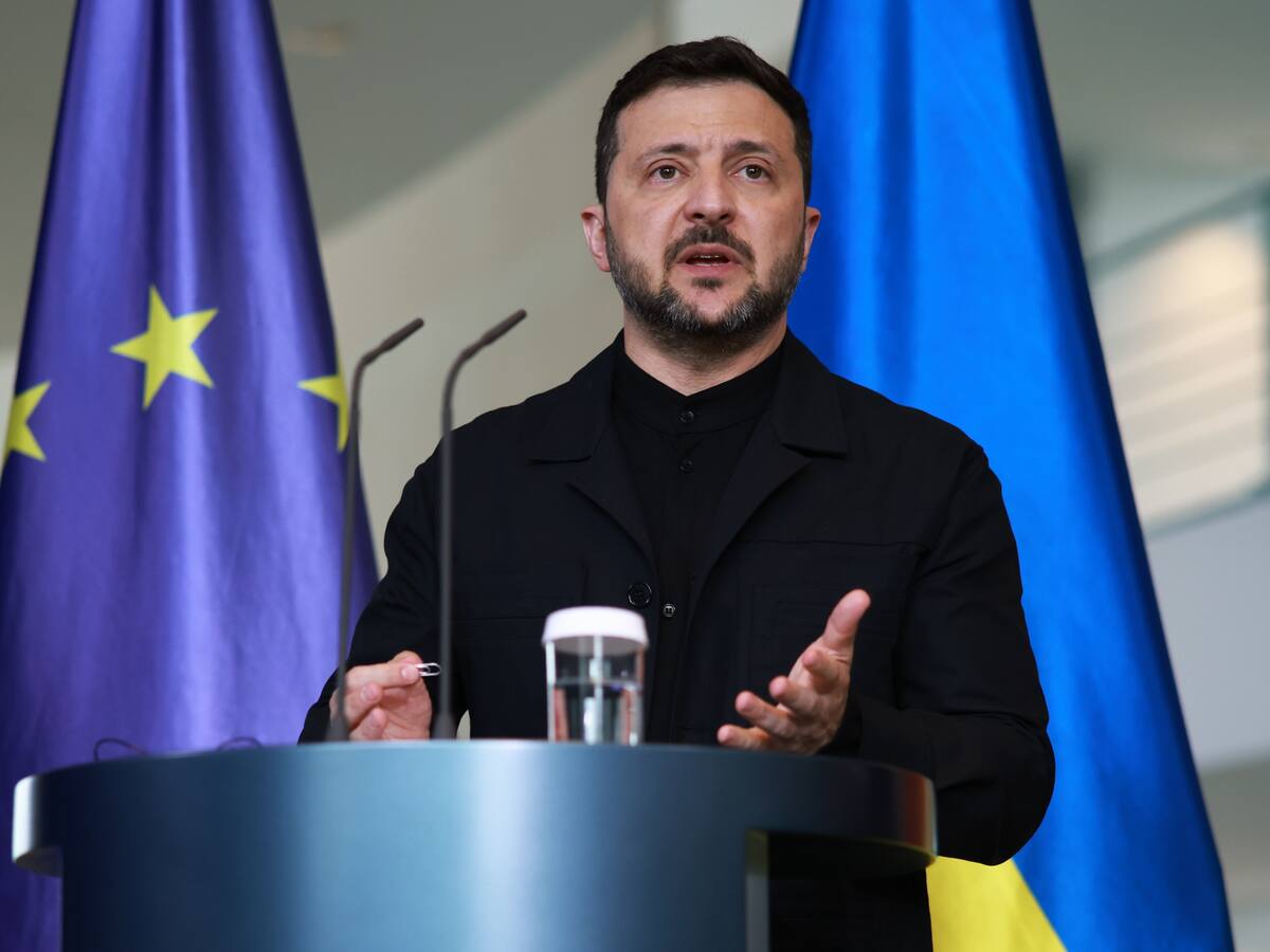 Zelenski acusó a Rusia de atacar “deliberadamente” a civiles tras mortal bombardeo en Sumi