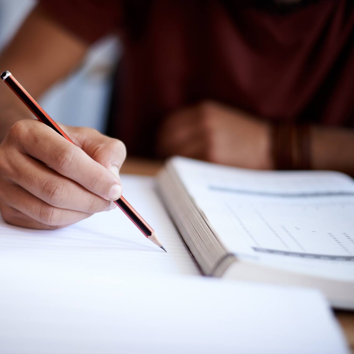 ¿Sin dinero para estudiar en 2024? Secretaría de Educación abrió más becas