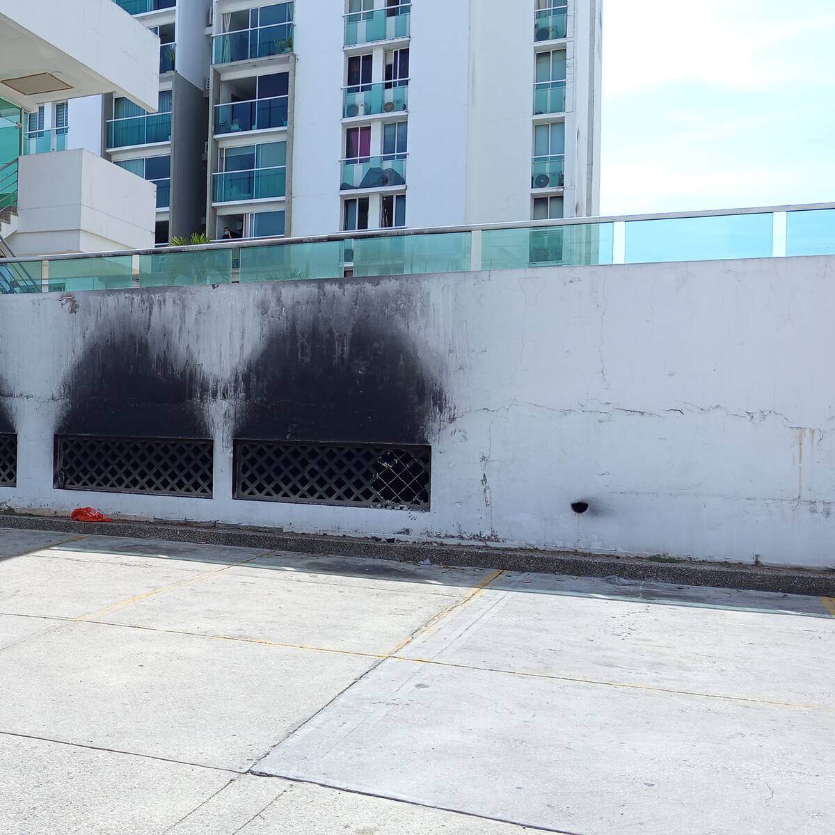 Asciende a 62 la cifra de heridos en incendio al interior de un conjunto residencial en Barranquilla