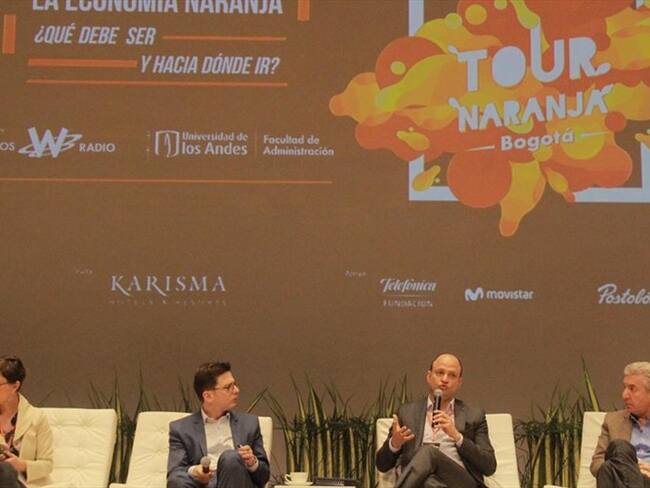 Paula Silva - Regional Project Manager, British Council Yamit Palacio Diego Jaramillo – Karisma Hotels Mauricio Reina – Investigador Asociado, Fedesarrollo. Foto: W Radio