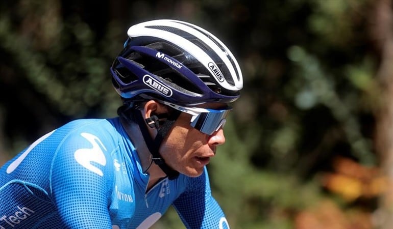 En la general, y tras una retirada polémica del colombiano Miguel Ángel López, siguió al frente Roglic. Foto: Agencia EFE / MANUEL BRUQUE