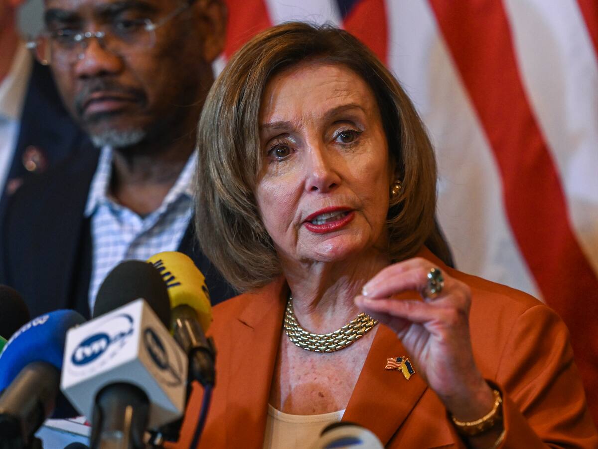 Nancy Pelosi inicia su gira por Asia sin aclarar si visitará Taiwán