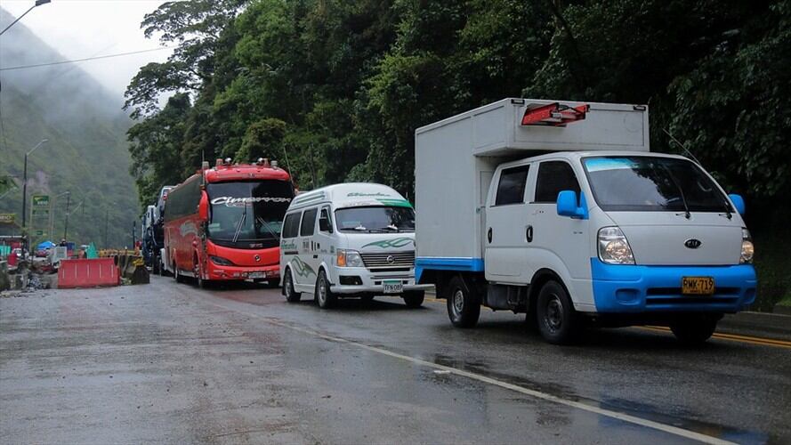 La vía El Crucero – Agua Azul, que conecta a los departamentos de Boyacá y Casanare, seguirá siendo intervenida hasta el próximo 20 de octubre. Foto: Colprensa