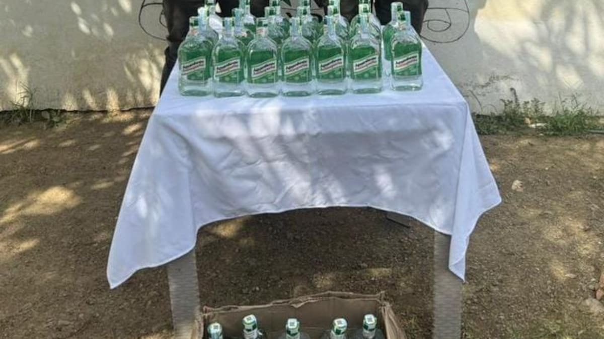 Incautan 40 botellas de licor adulterado que iban a ser distribuidas en un corregimiento de Montería