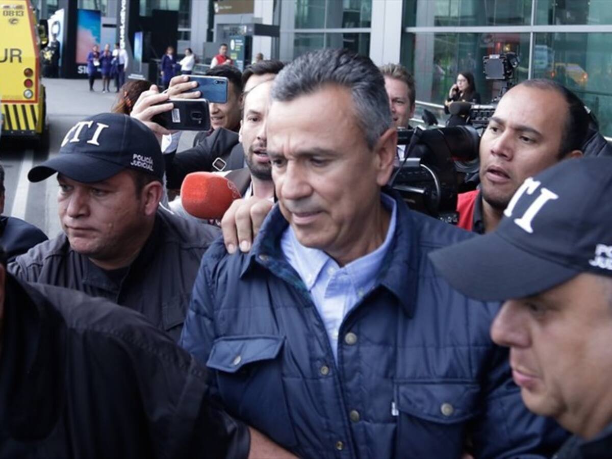 Fiscalía impone medida de aseguramiento contra general (r) Mauricio Santoyo