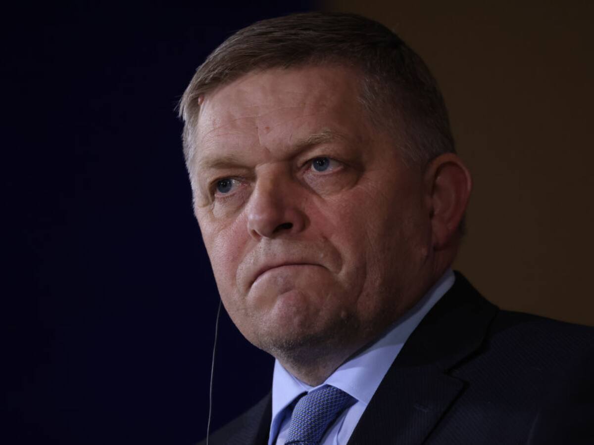 Robert Fico “sobrevivirá” tras atentado, según afirmó el viceprimer ministro eslovaco