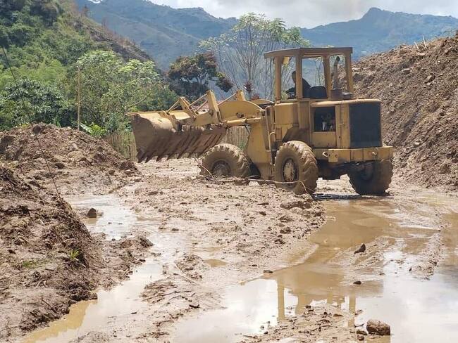 Con maquinaria amarilla se atenderán las emergencias. Crédito: Gestión del Riesgo del Cauca.