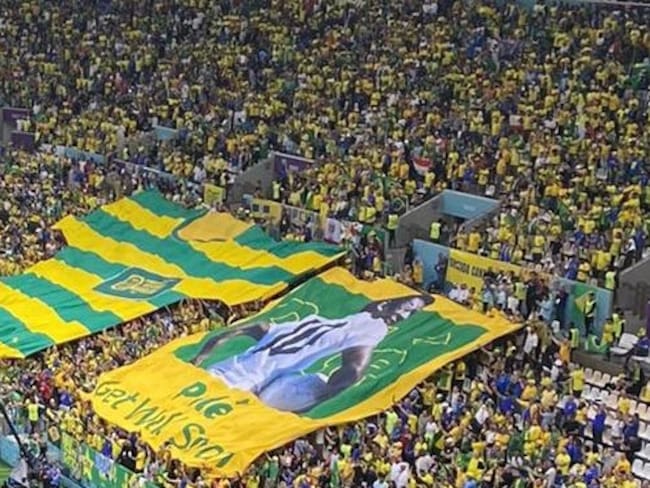 Bandera a Pelé hinchas de Brasil. Foto: W Radio