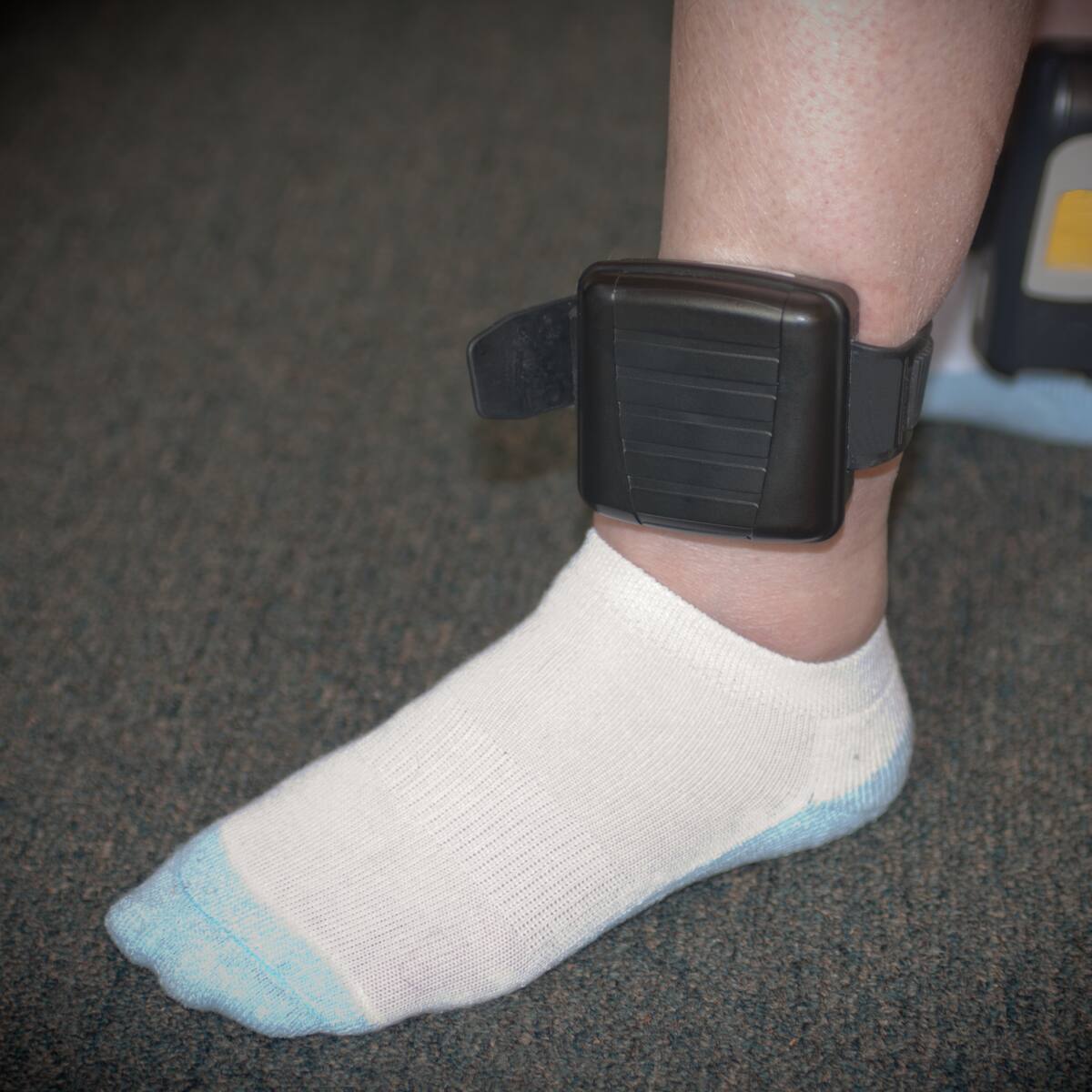 La ‘jugadita’ de la USPEC en licitaciones de brazaletes de presos en casa por cárcel