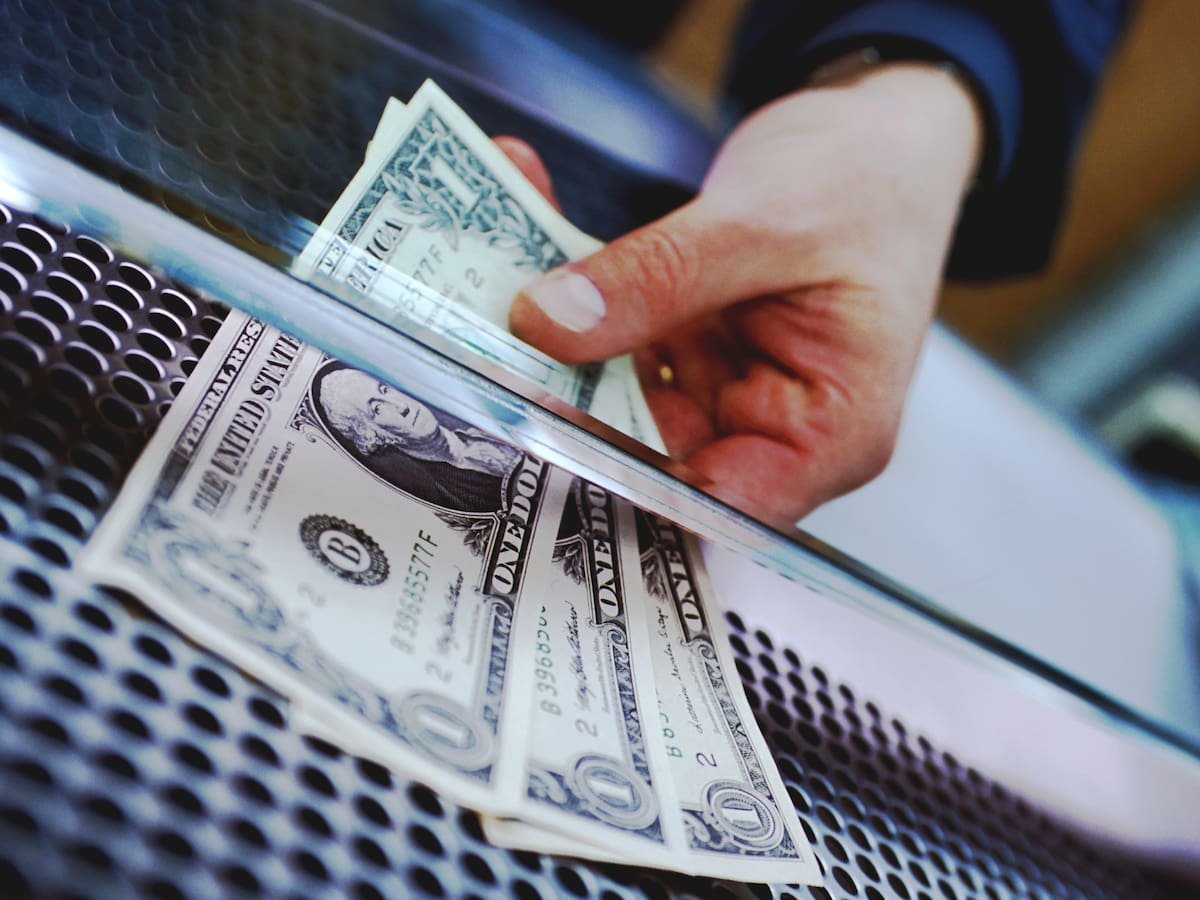 Hay escasez de dólares en el país, por lo cual hay precios altos: Asoprocambios