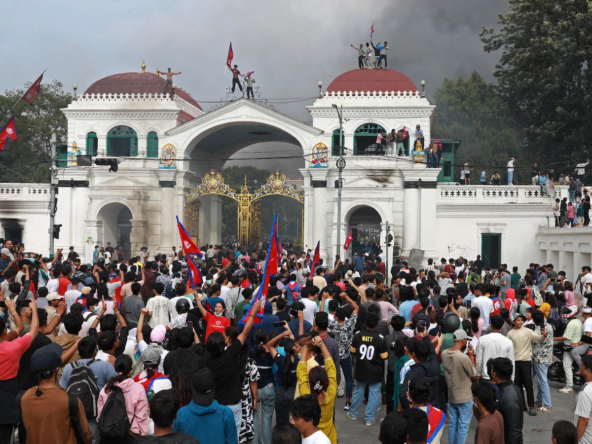 Nepal confirma 30 muertos y más de 1.000 heridos tras la oleada de protestas
