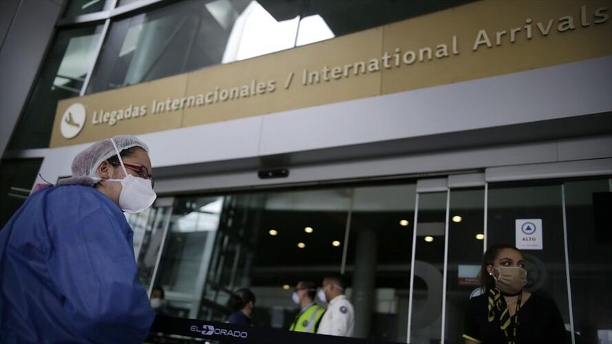 Listas las condiciones para reabrir aeropuertos, restaurantes e iglesias. Foto: Colprensa