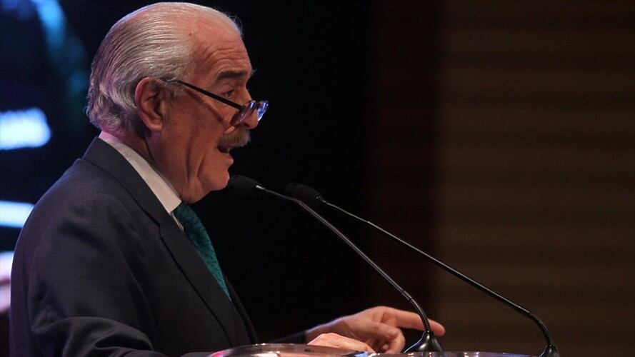Listas las recomendaciones económicas de la comisión de alto nivel propuesta por Pastrana. Foto: Colprensa