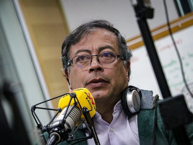 Petro aseguró que las elecciones no son muestra de la democracia en Colombia