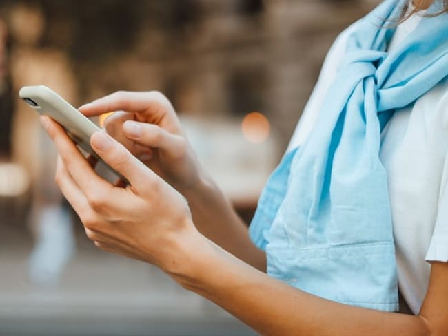 Imagen de referencia de un celular . Foto: Getty Images